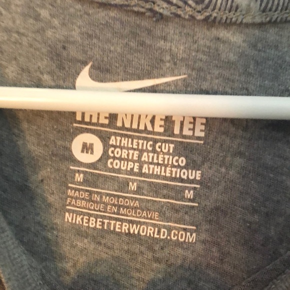 Nike Shirt - Picture 3 of 3